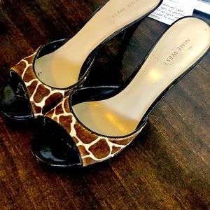 Beautiful giraffe print heels